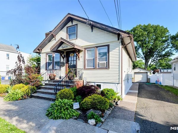 18 Parker Avenue, HAWTHORNE, NJ 07506