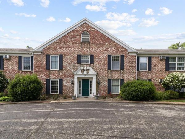 4704 Venice Heights Boulevard, Unit 215, Sandusky, OH 44870