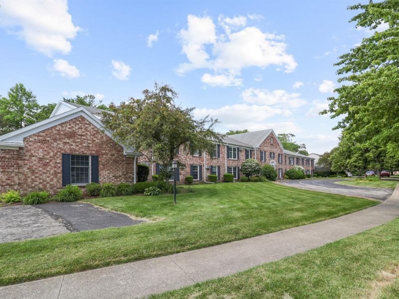 4704 Venice Heights Boulevard, Unit 215, Sandusky, OH 44870 Photo 2
