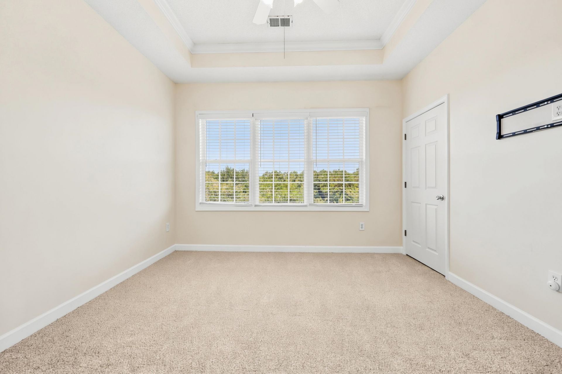 6203 Catalina Dr. Photo 9