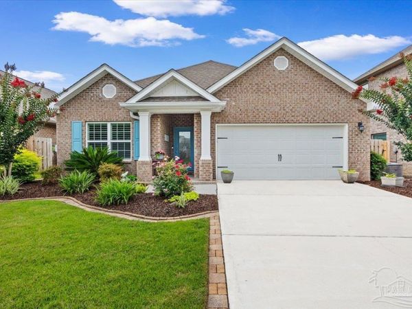 1692 Waterford Sound Blvd, Gulf Breeze, FL 32563
