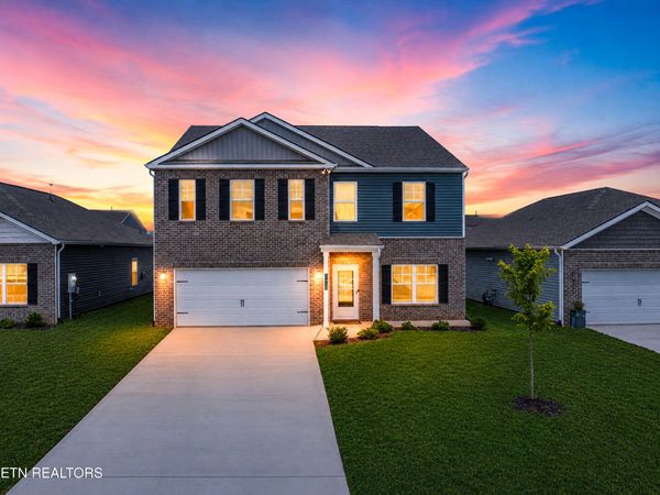 1410 Three Horses Lane, Maryville, TN 37803