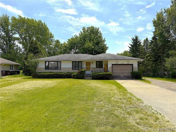 5255 Big Tree Road , Orchard Park, NY 14127