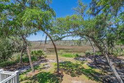 8730 Marsh Aire Lane photo 4