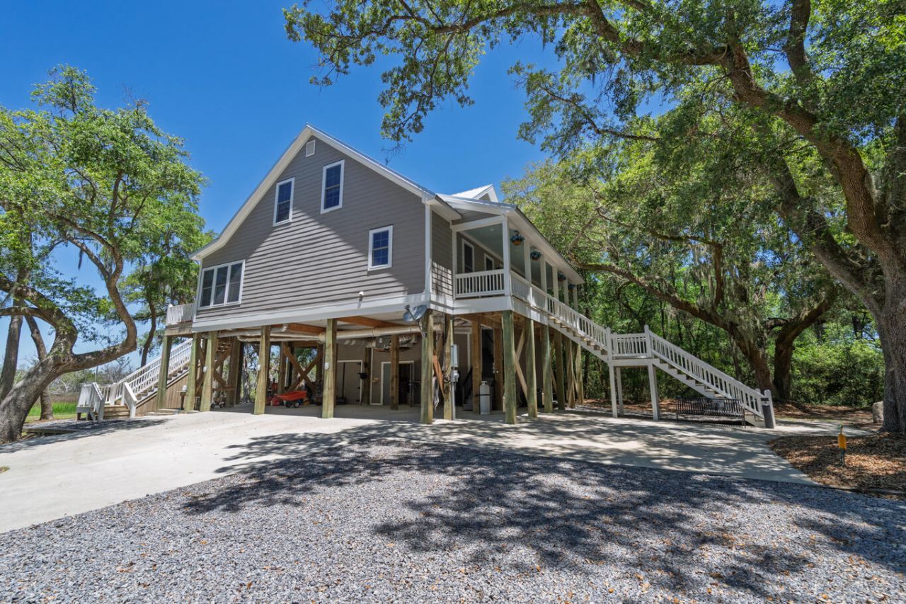 8730 Marsh Aire Lane Photo 45