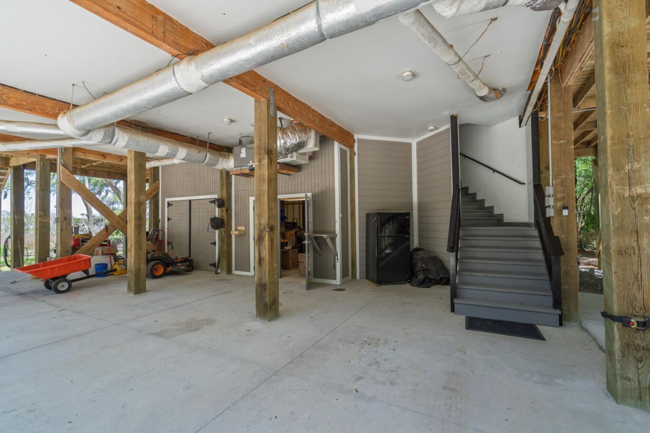 8730 Marsh Aire Lane Photo 46