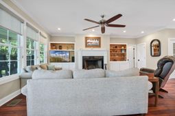 8730 Marsh Aire Lane photo 4