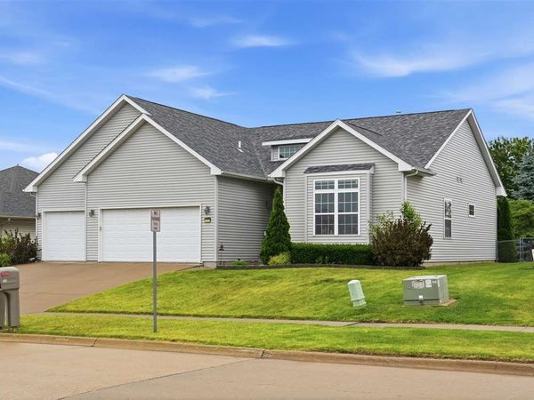 780 Hodge St, North Liberty, IA 52317