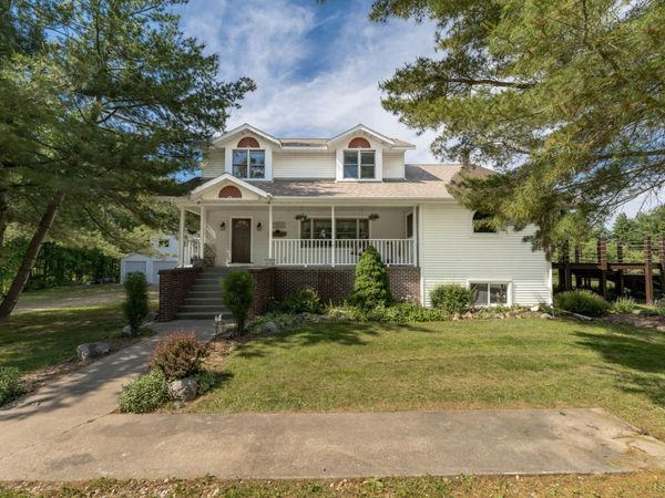 361 4th Street, Plainwell, MI 49080