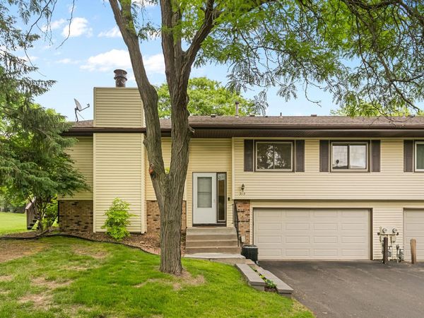 919 Greenhaven Drive , Vadnais Heights, MN 55127