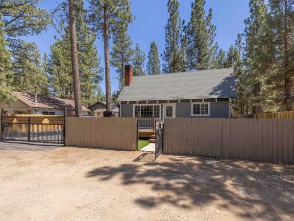 2050 9th Lane, Big Bear, CA 92314
