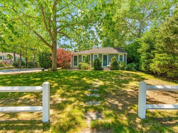 157 Wading Place Rd, Mashpee, MA 02649