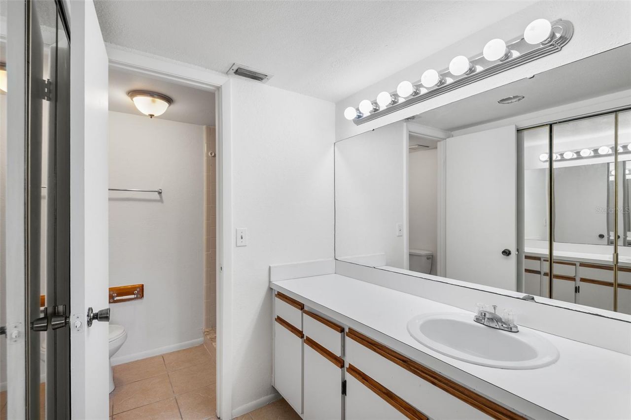2111 Honour Road, Unit 2111, Orlando, FL 32839 Photo