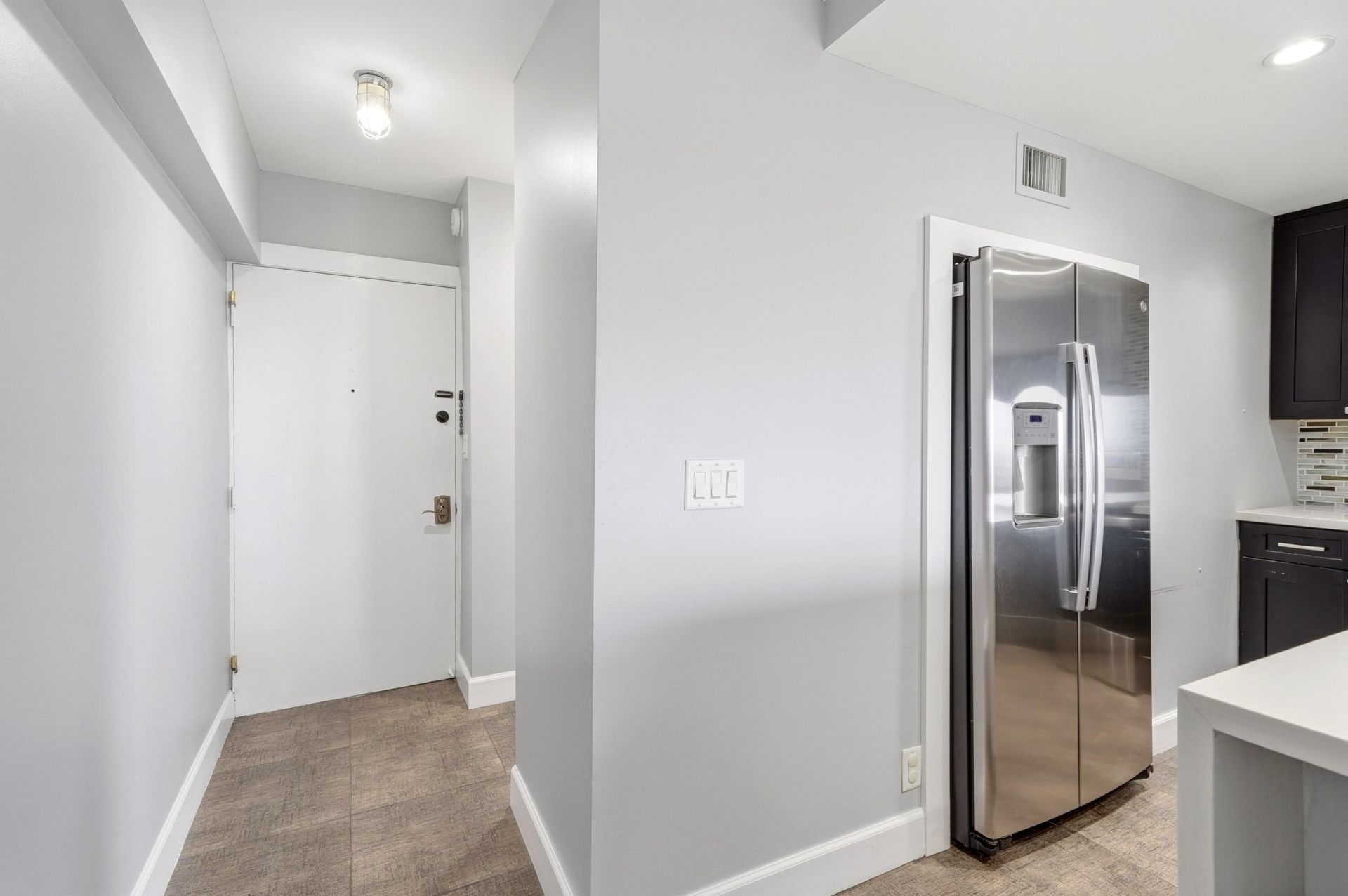 95 N Birch Road, Unit 606, Fort Lauderdale, FL 33304 Photo