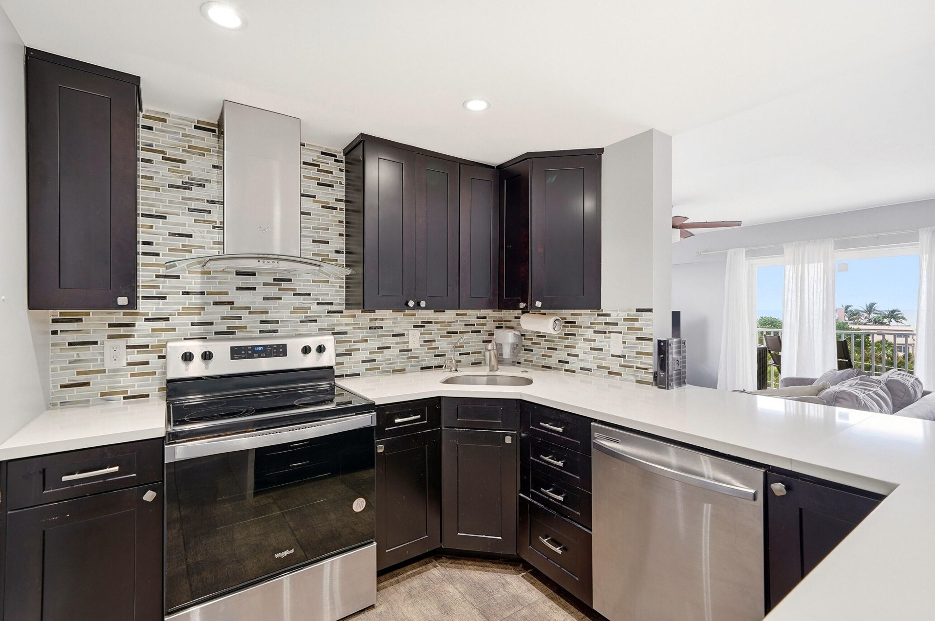 95 N Birch Road, Unit 606, Fort Lauderdale, FL 33304 Photo