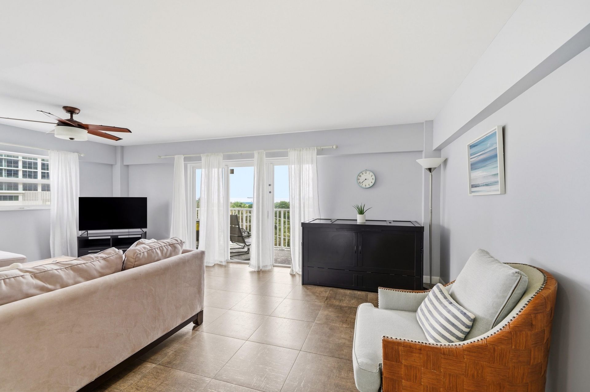 95 N Birch Road, Unit 606, Fort Lauderdale, FL 33304 Photo