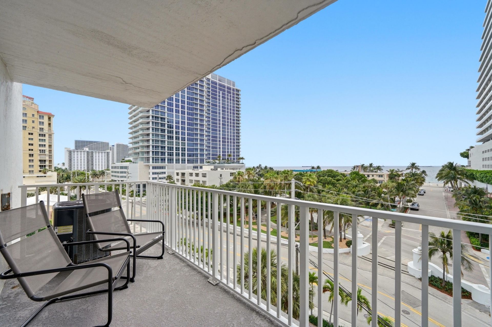 95 N Birch Road, Unit 606, Fort Lauderdale, FL 33304 Photo