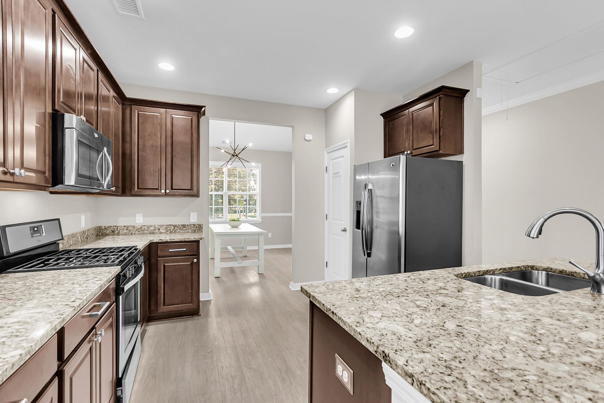 8113 Saveur Lane Photo 13