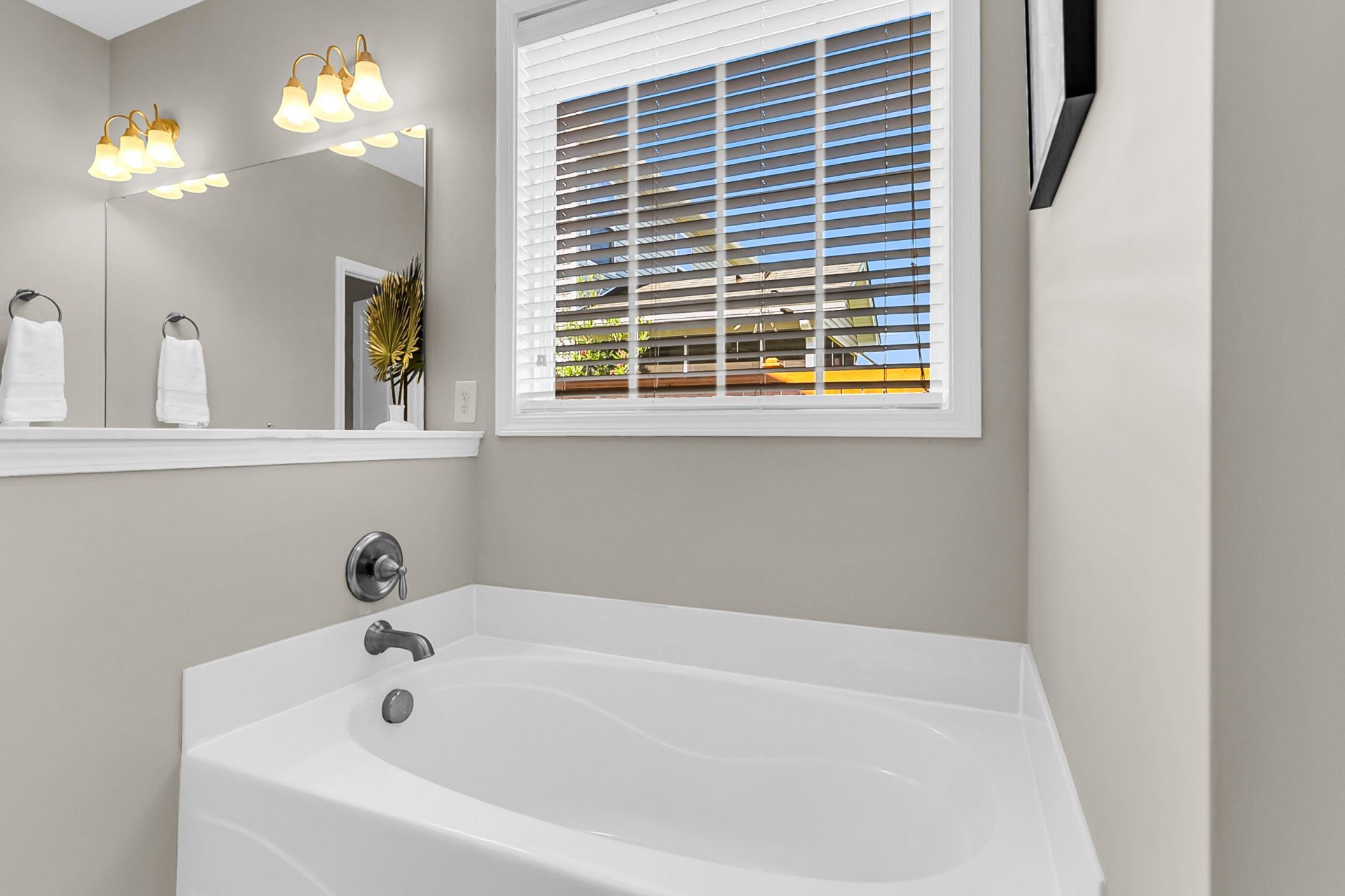 8113 Saveur Lane Photo 21