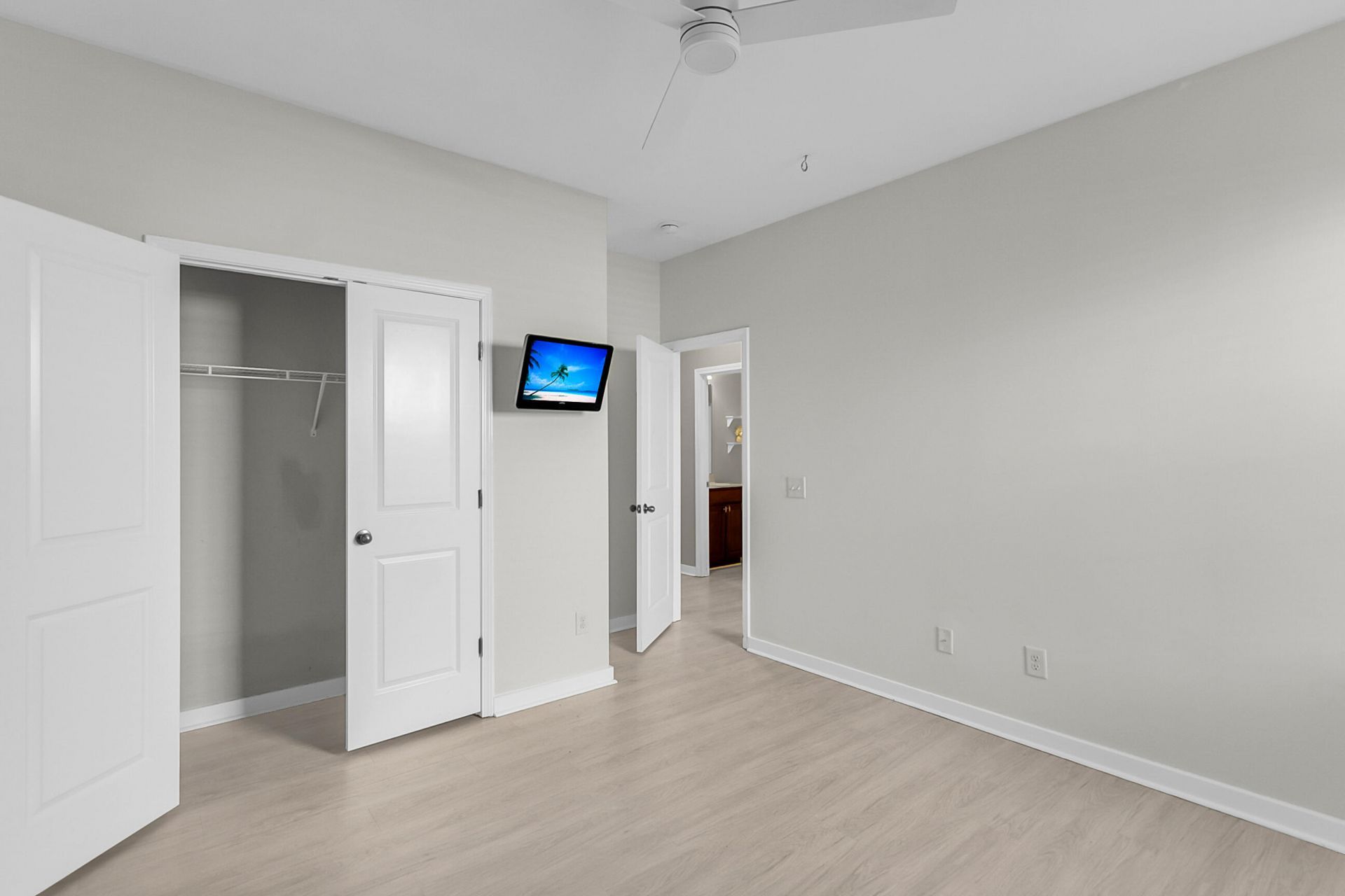8113 Saveur Lane Photo 30