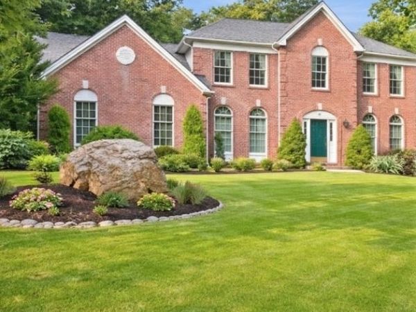 6 Janet Dr, Washington, NJ 07853