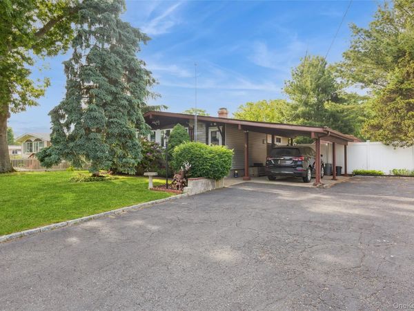 20 Duane Drive , Ronkonkoma, NY 11779