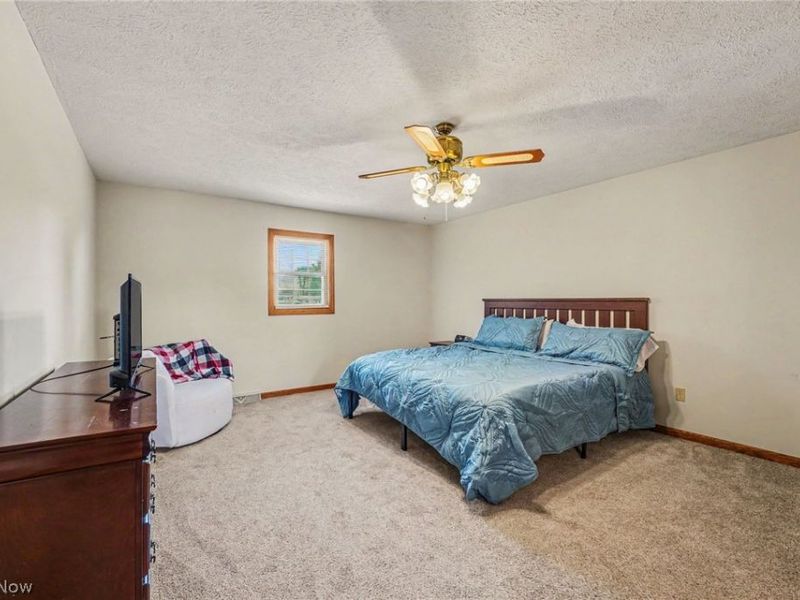 1907 Opal Street, Louisville, OH 44641 Photo 20