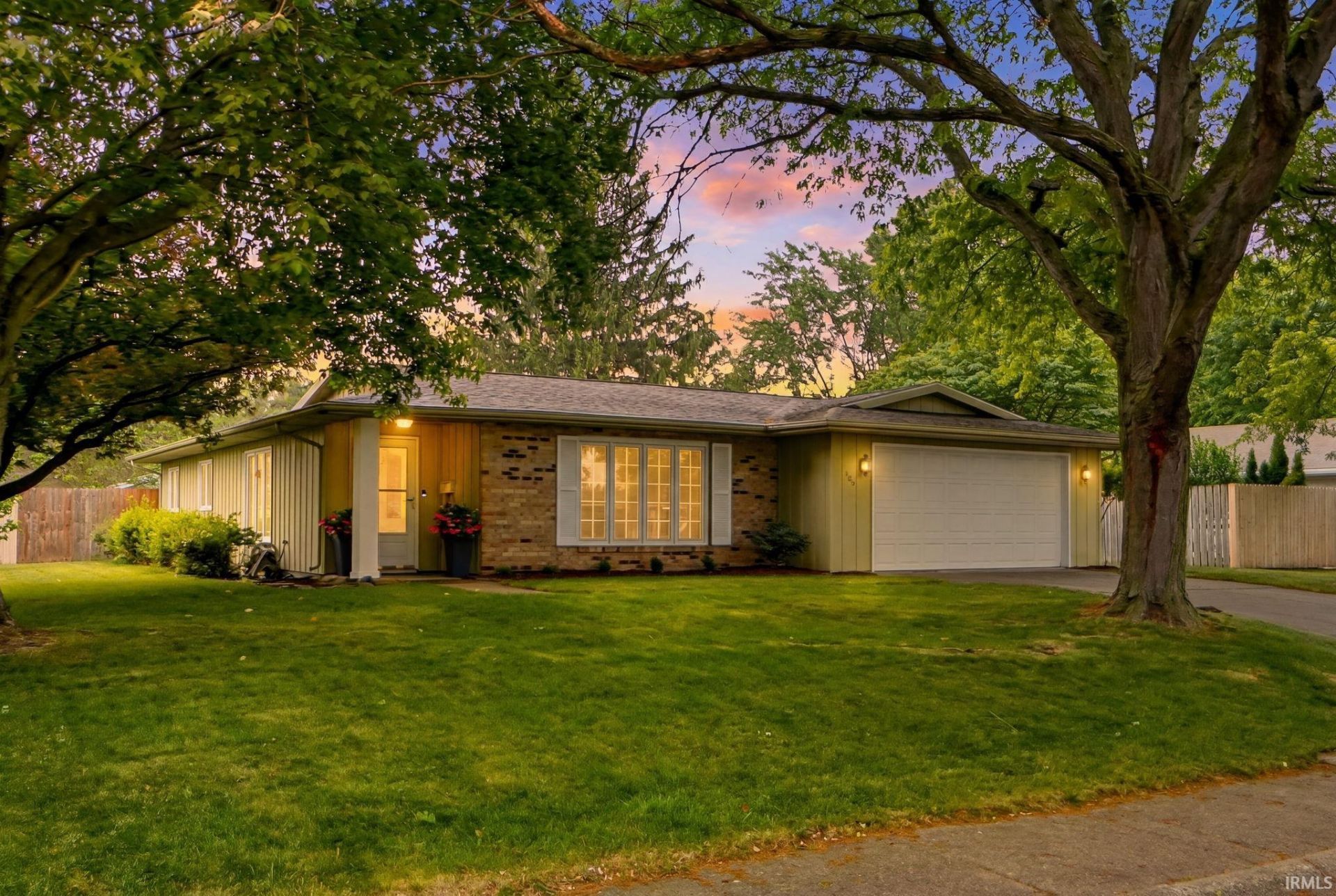 500 Greenbriar Boulevard, Auburn, IN 46706 Main Photo