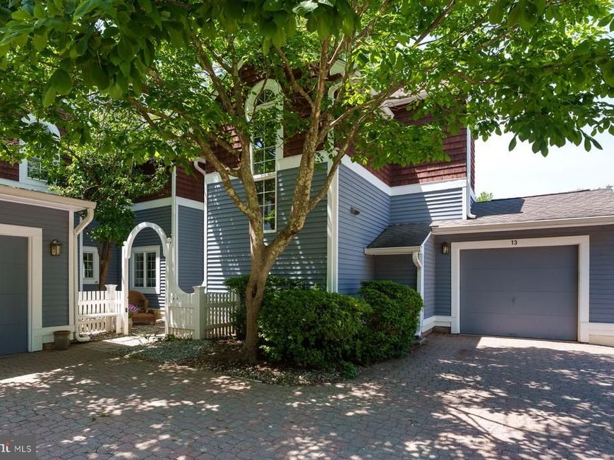 13 Railroad Place, Pennington, NJ 08534 Main Photo