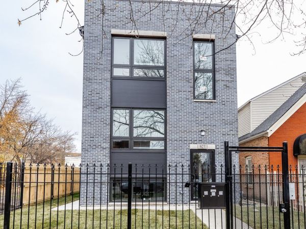 3822 W Huron Street W, Unit 1, Chicago, IL 60624