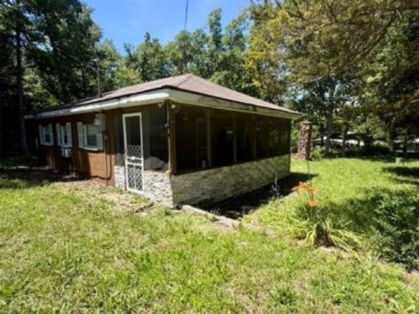 10036 Oak Drive , Bismarck, MO 63624