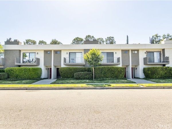 4327 Freedom, Unit 5, Calabasas, CA 91302