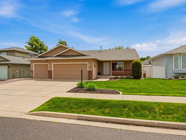 1512 E Houghton Ct, Spokane, WA 99217