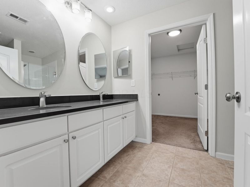 7430 Cherry Brook Drive , Reynoldsburg, OH 43068 Photo 17