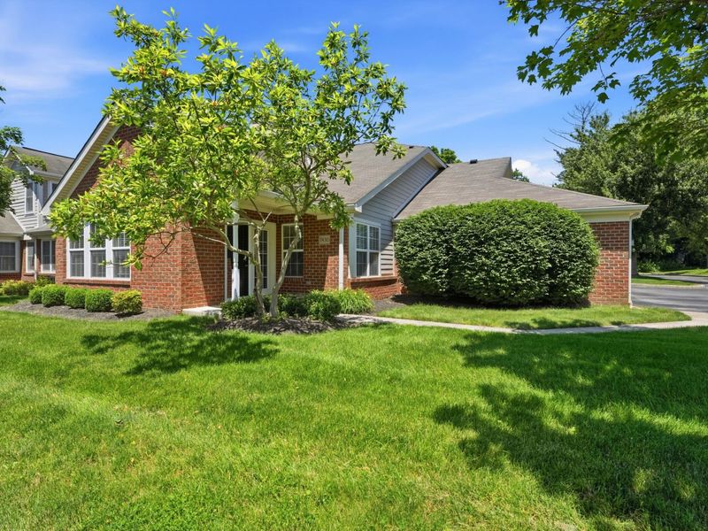 7430 Cherry Brook Drive , Reynoldsburg, OH 43068 Photo 2