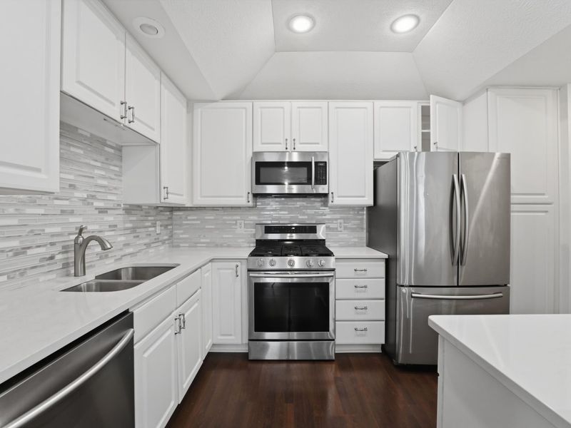 7430 Cherry Brook Drive , Reynoldsburg, OH 43068 Photo 8