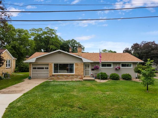 260 Holly Court, Prairie Du Sac, WI 53578