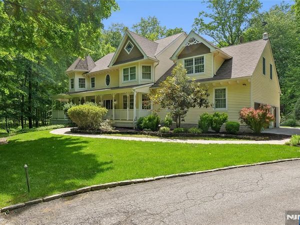 519 E Saddle River Road, Upper Saddle River, NJ 07458