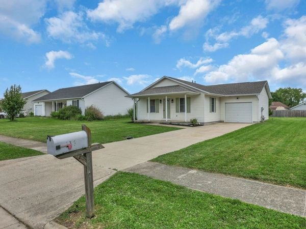 113 Mcdowell Street , Bloomingburg, OH 43106