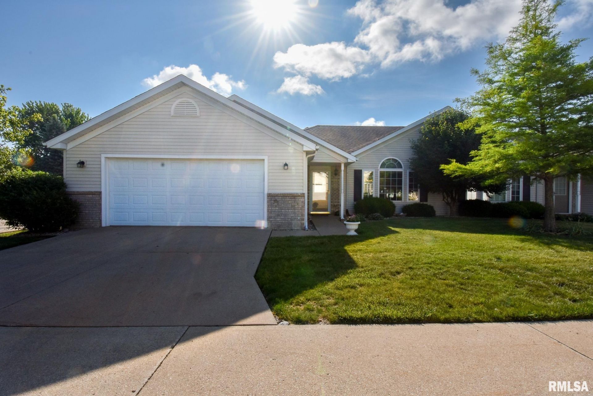 2003 Jubilee Lane, Dunlap, IL 61525 Main Photo
