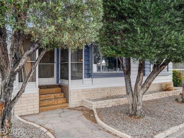 5054 Ridge Drive, Las Vegas, NV 89103