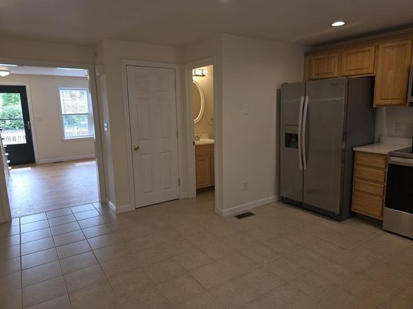 956 Warren Ave, Unit 5, Brockton, MA 02301