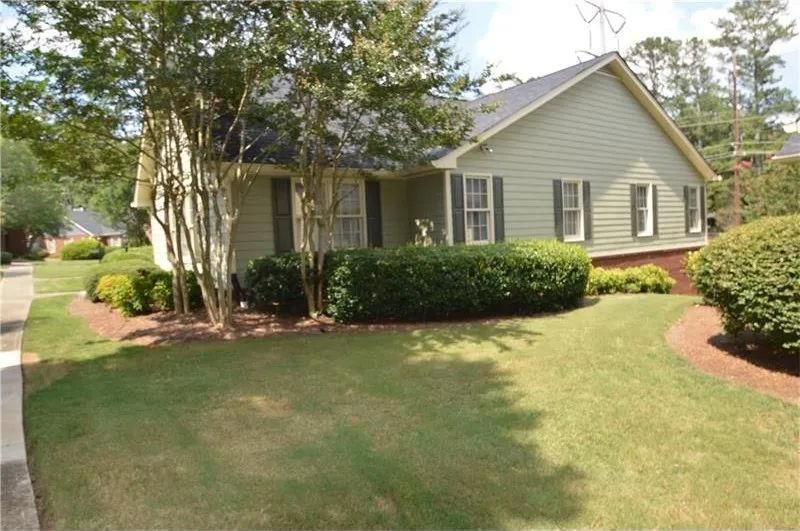 1460 Winston Place, Decatur, GA 30033 Main Photo