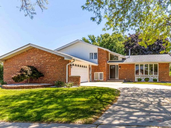 14739 Maple Avenue , Orland Park, IL 60462