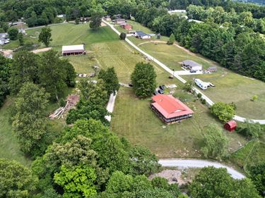 978 State Hwy 1064 , Woodbine, KY 40771