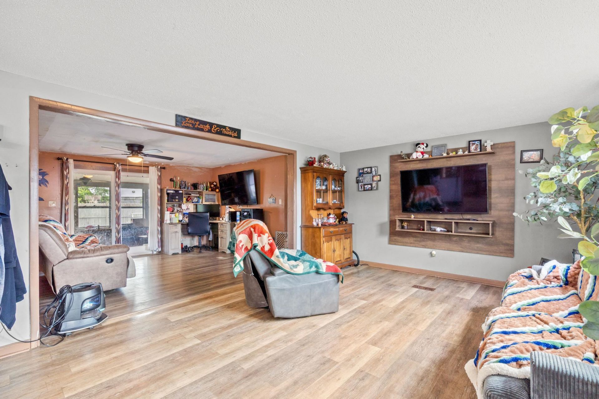 1156 Forest Dr.  Photo 6