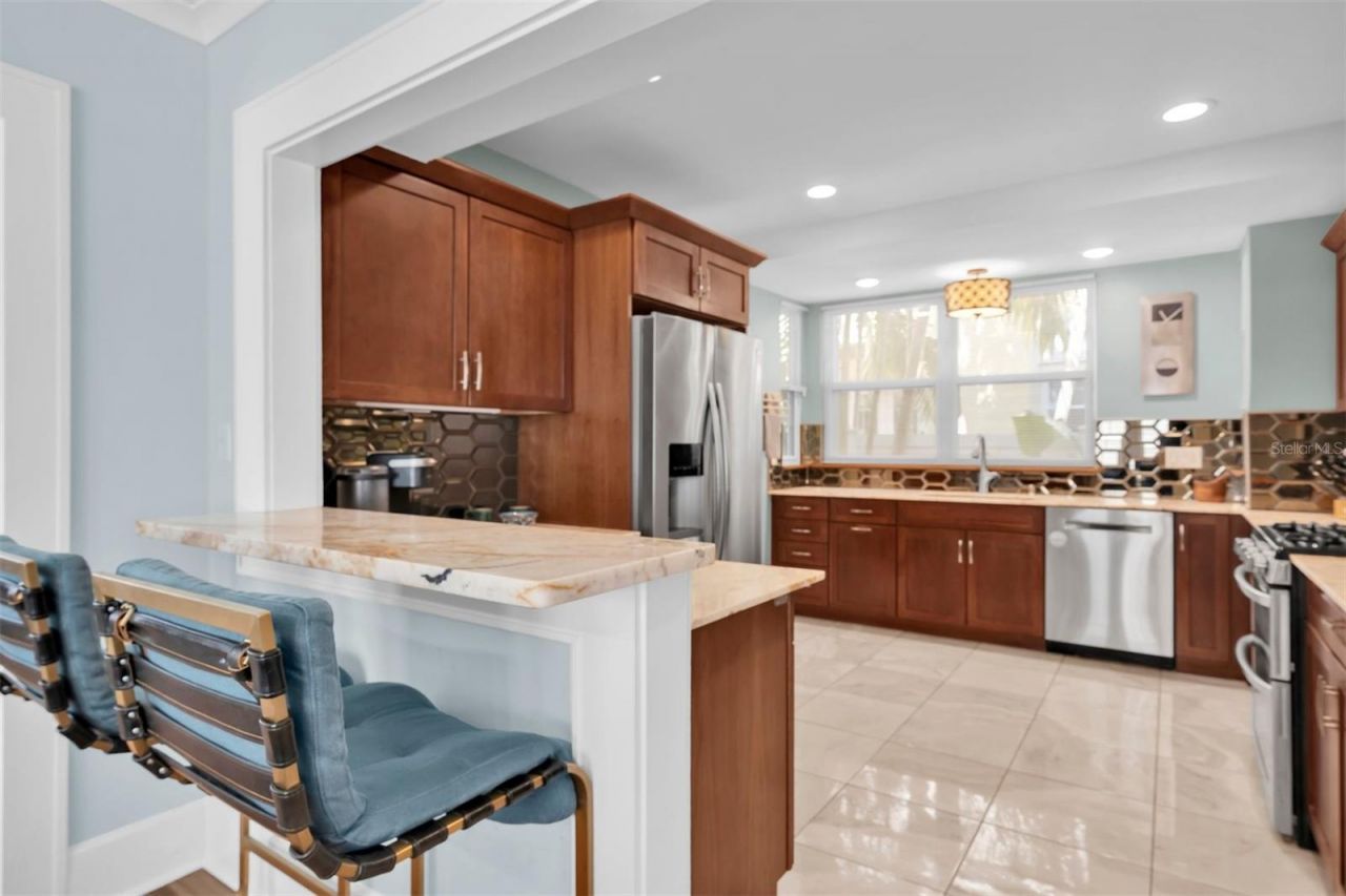 248 14th Avenue Ne, Saint Petersburg, FL 33701 Photo