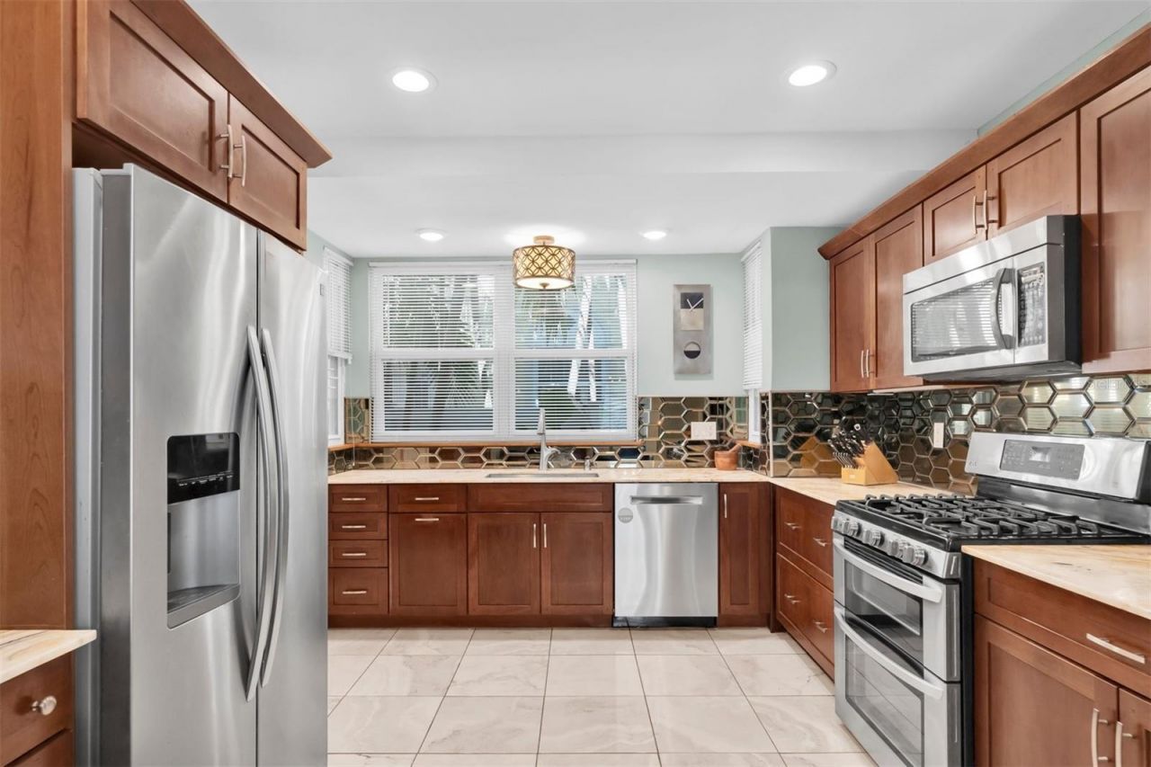 248 14th Avenue Ne, Saint Petersburg, FL 33701 Photo