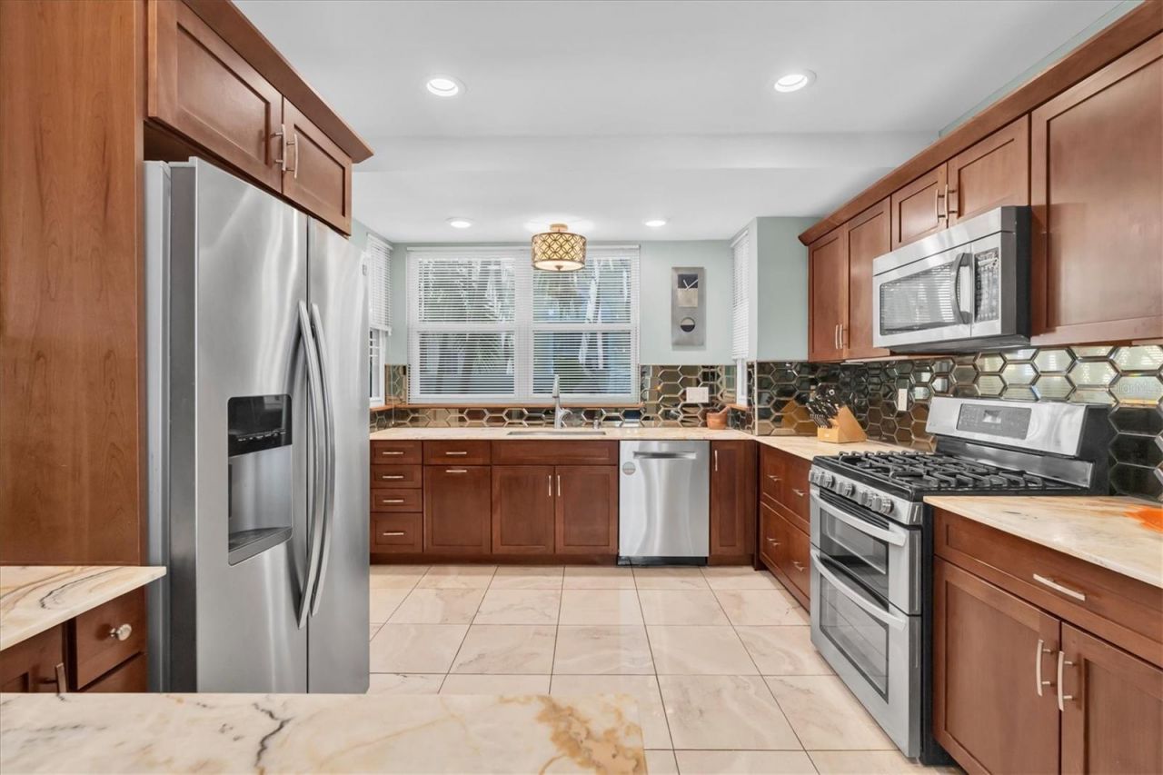 248 14th Avenue Ne, Saint Petersburg, FL 33701 Photo