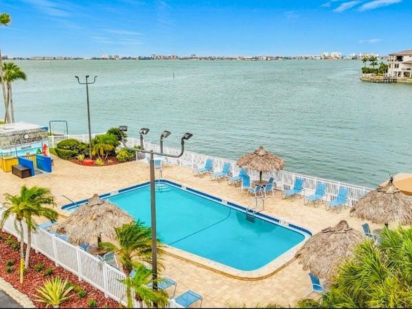 6025 SHORE BOULEVARD S, Unit 106, GULFPORT, FL 33707